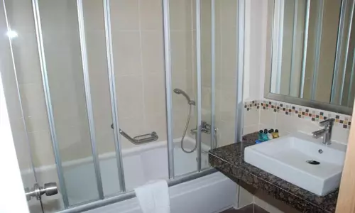 هتل افسیا هالیدی بیچ کوش آداسی